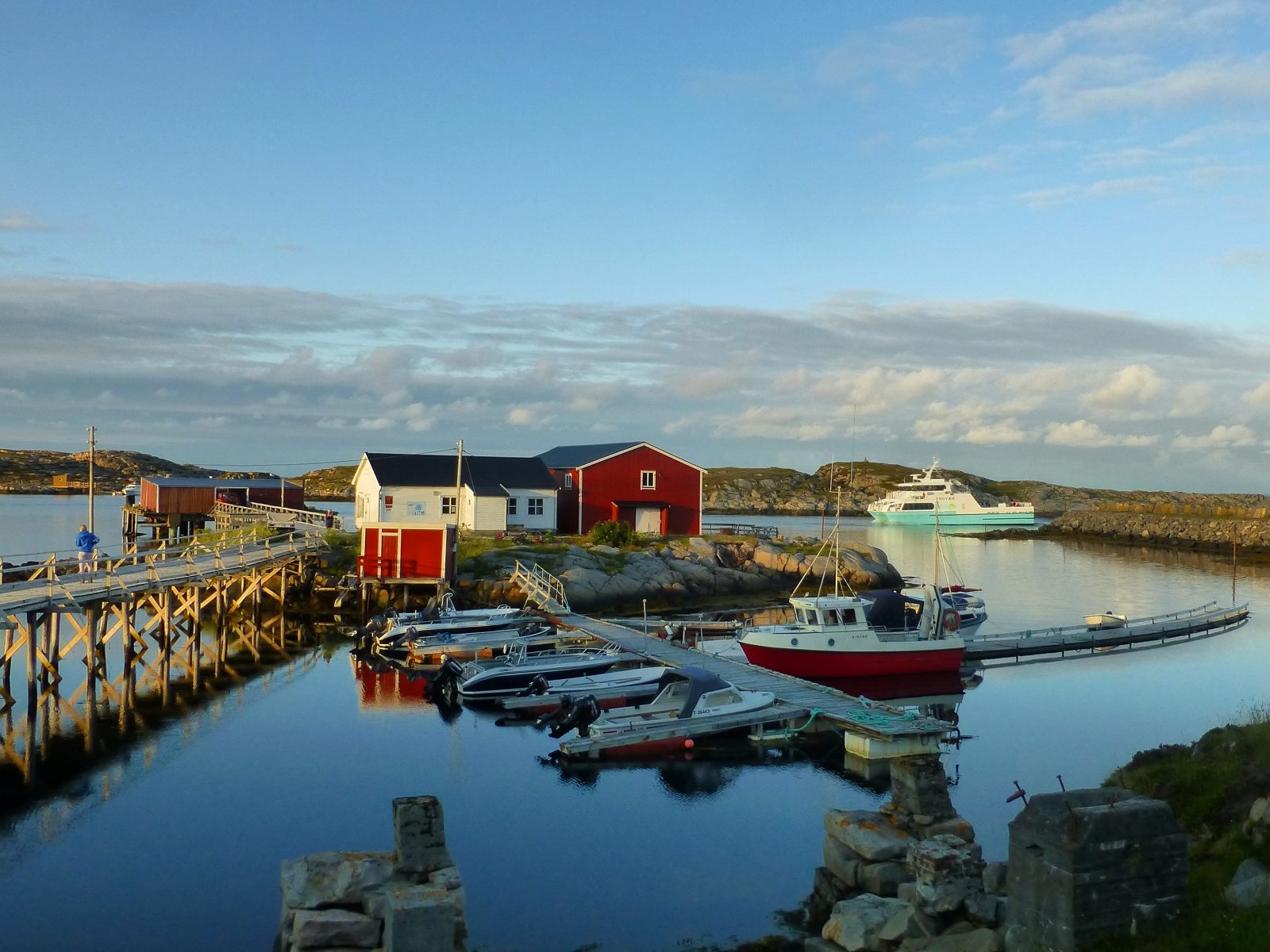 Sauøya i Føyas skjærgård, Trøndelagskysten.