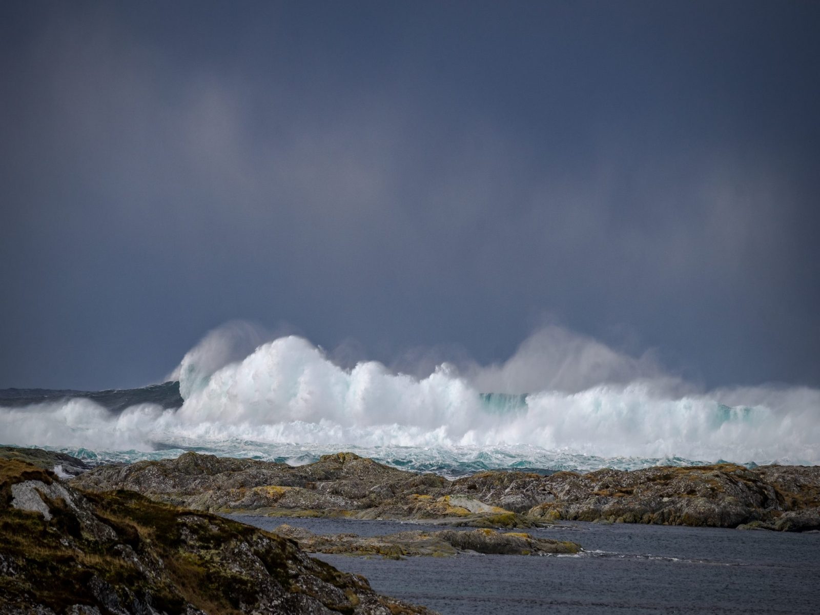 Stormvær og helårs kystopplevelser Frøya